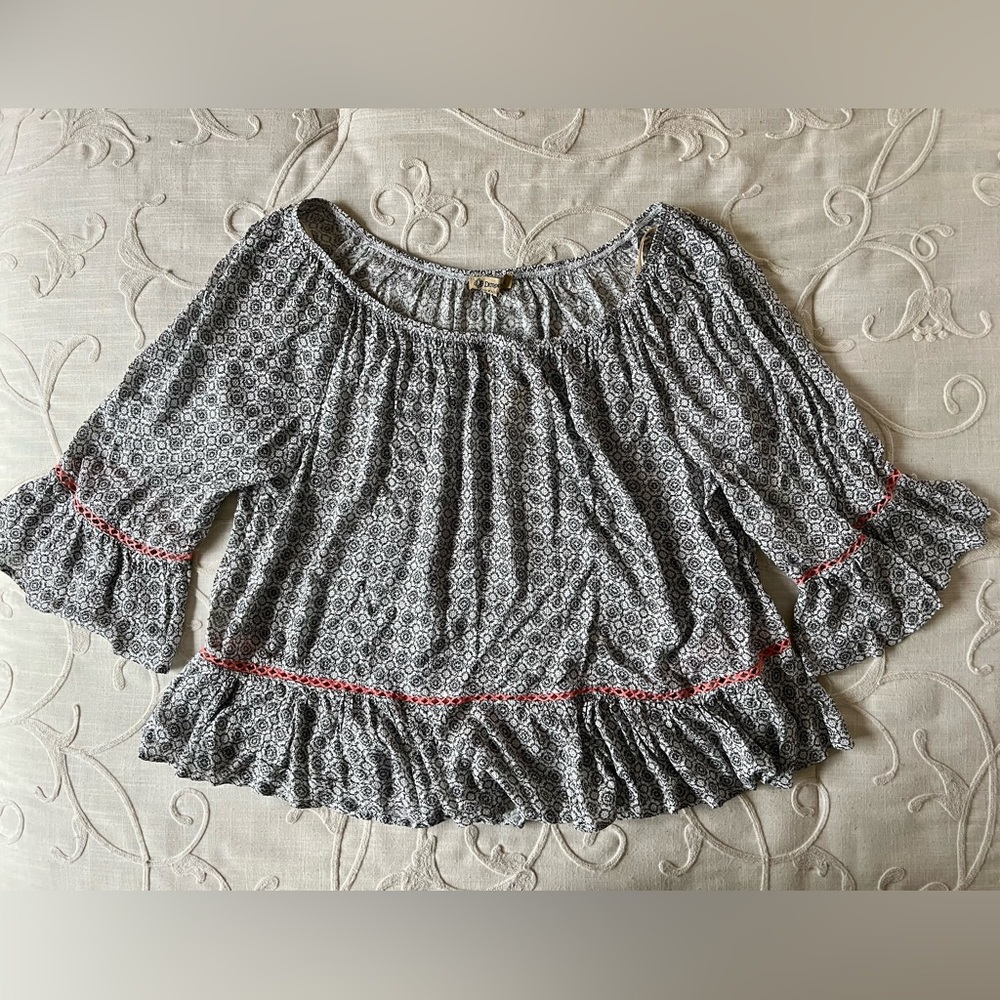 Democracy Black & White Printed Boho Peasant Blouse with Ruffles - Picture 2 of 5